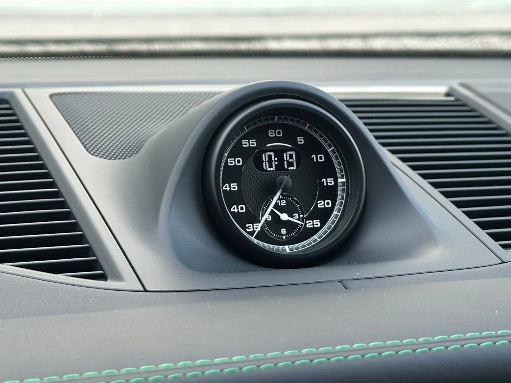 Certified 2026 Porsche Macan GTS image 32