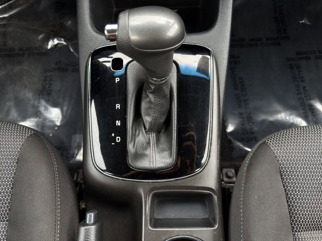 Used 2017 Kia Forte LX image 19