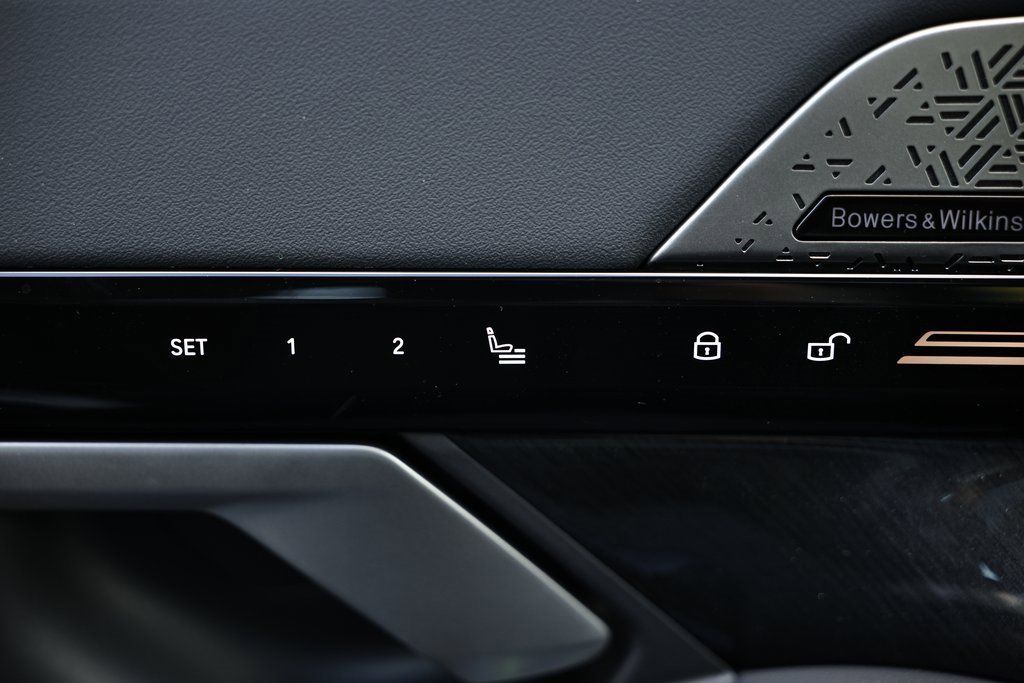 Used 2026 BMW 530i w/ Premium Package image 17