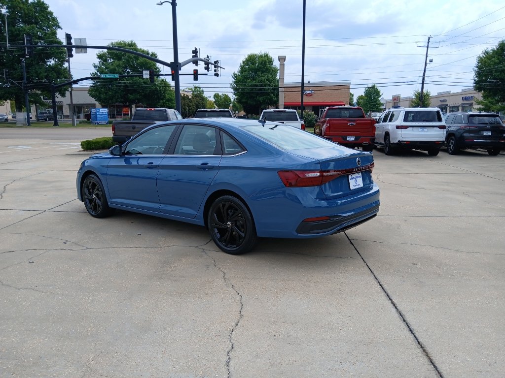 New 2027 Volkswagen Jetta SE FWD image 5