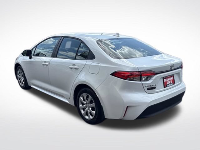 Used 2026 Toyota Corolla LE FWD image 5