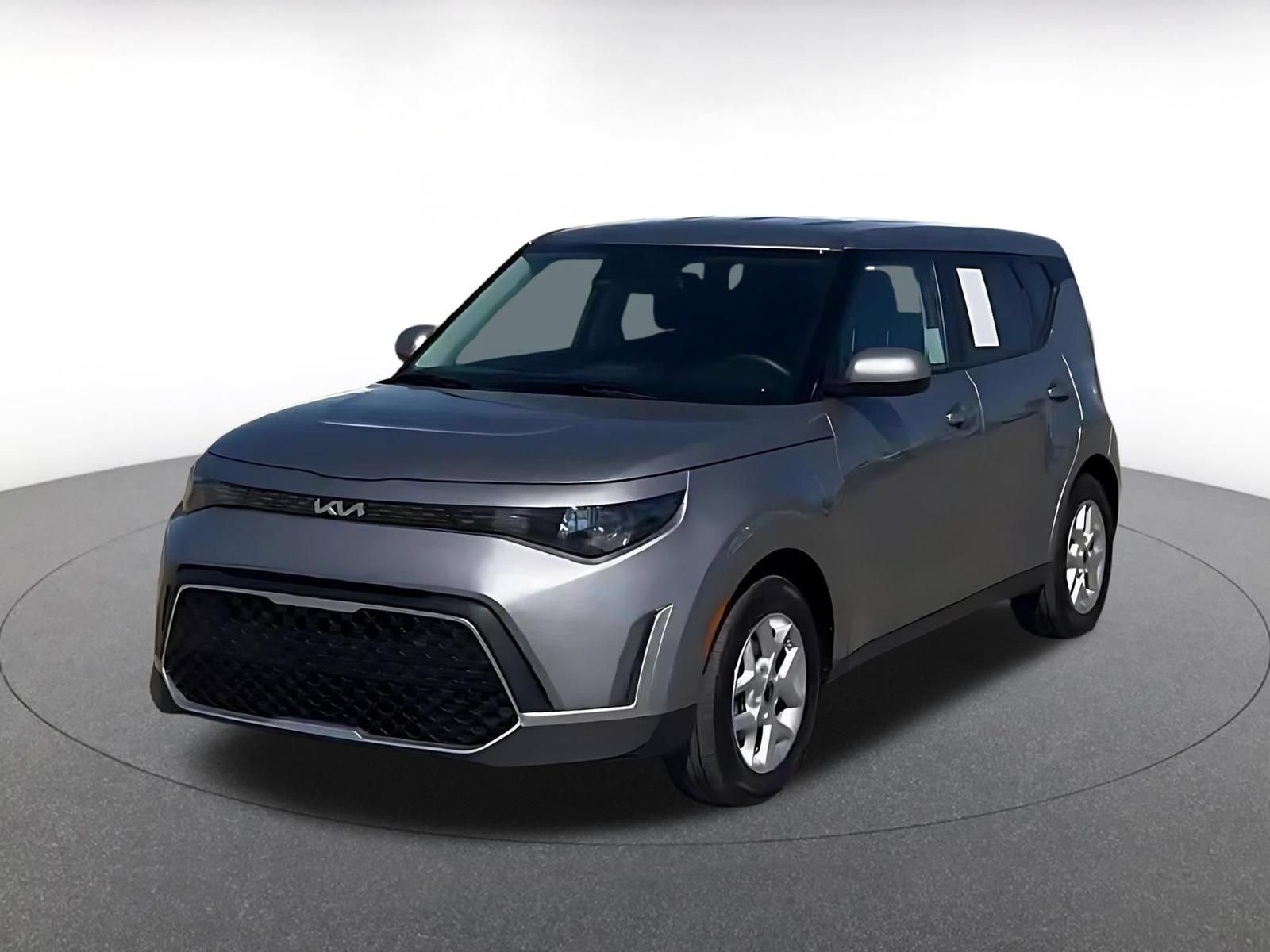 Used 2025 Kia Soul LX w/ LX Technology Package FWD image 7