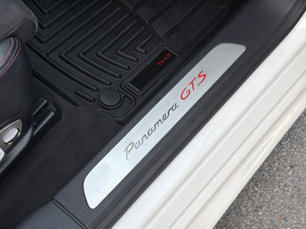 Used 2013 Porsche Panamera GTS AWD/4WD image 23