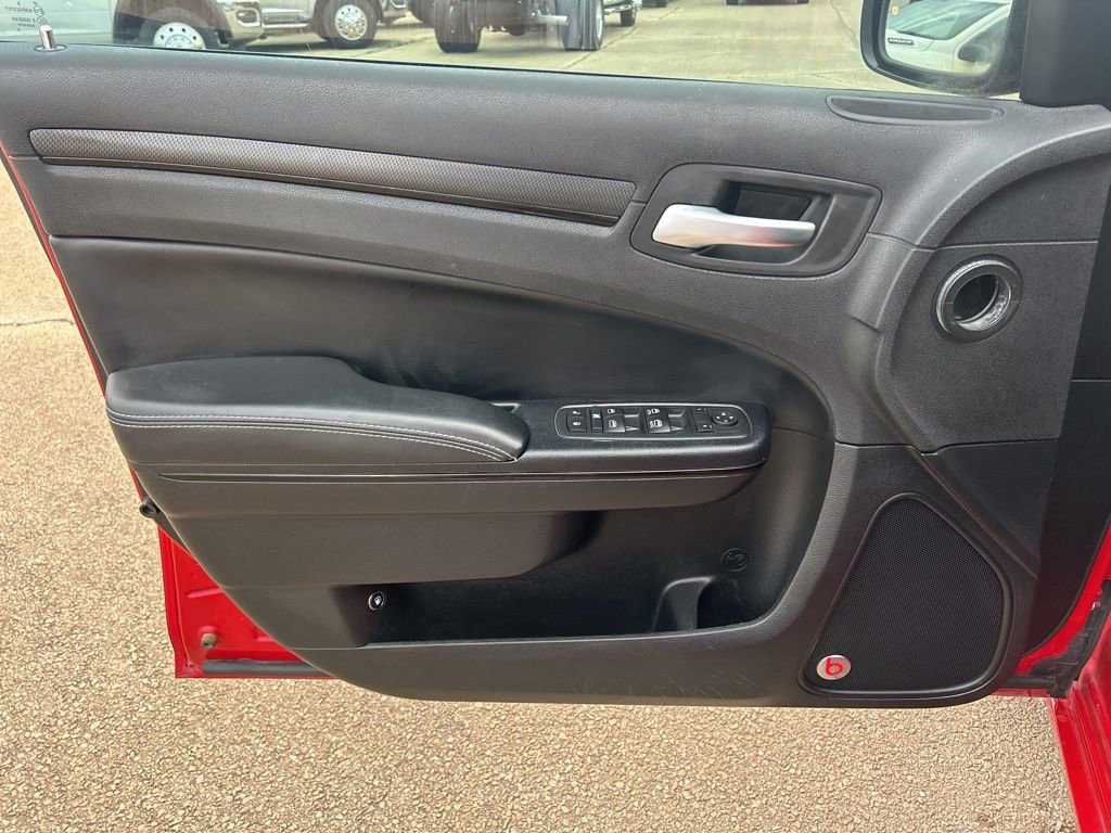 Used 2015 Chrysler 300 S w/ 300S Premium Group image 9