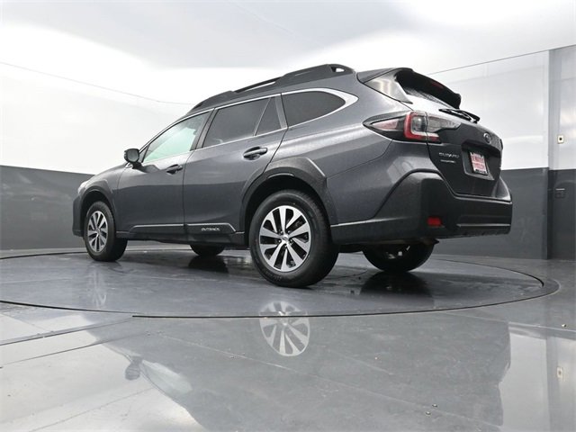 Used 2024 Subaru Outback Premium image 31