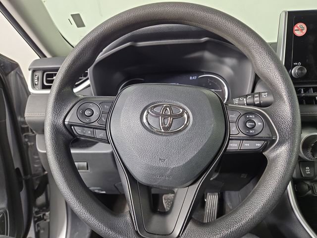 Used 2025 Toyota RAV4 XLE image 21