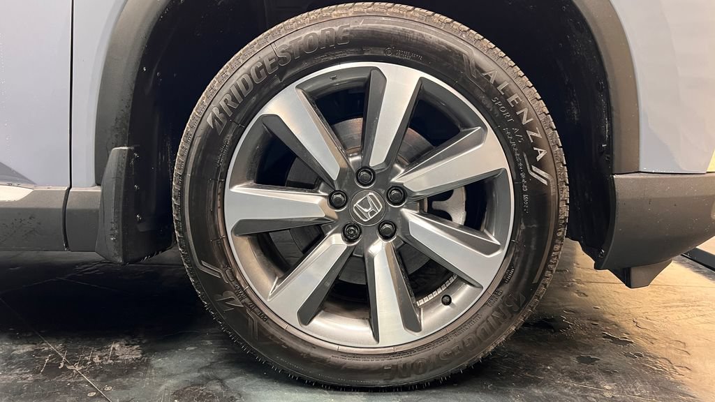 Used 2025 Honda Pilot Touring image 24