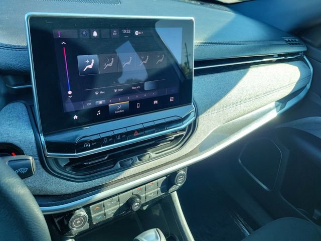 Used 2023 Jeep Compass Sport image 28