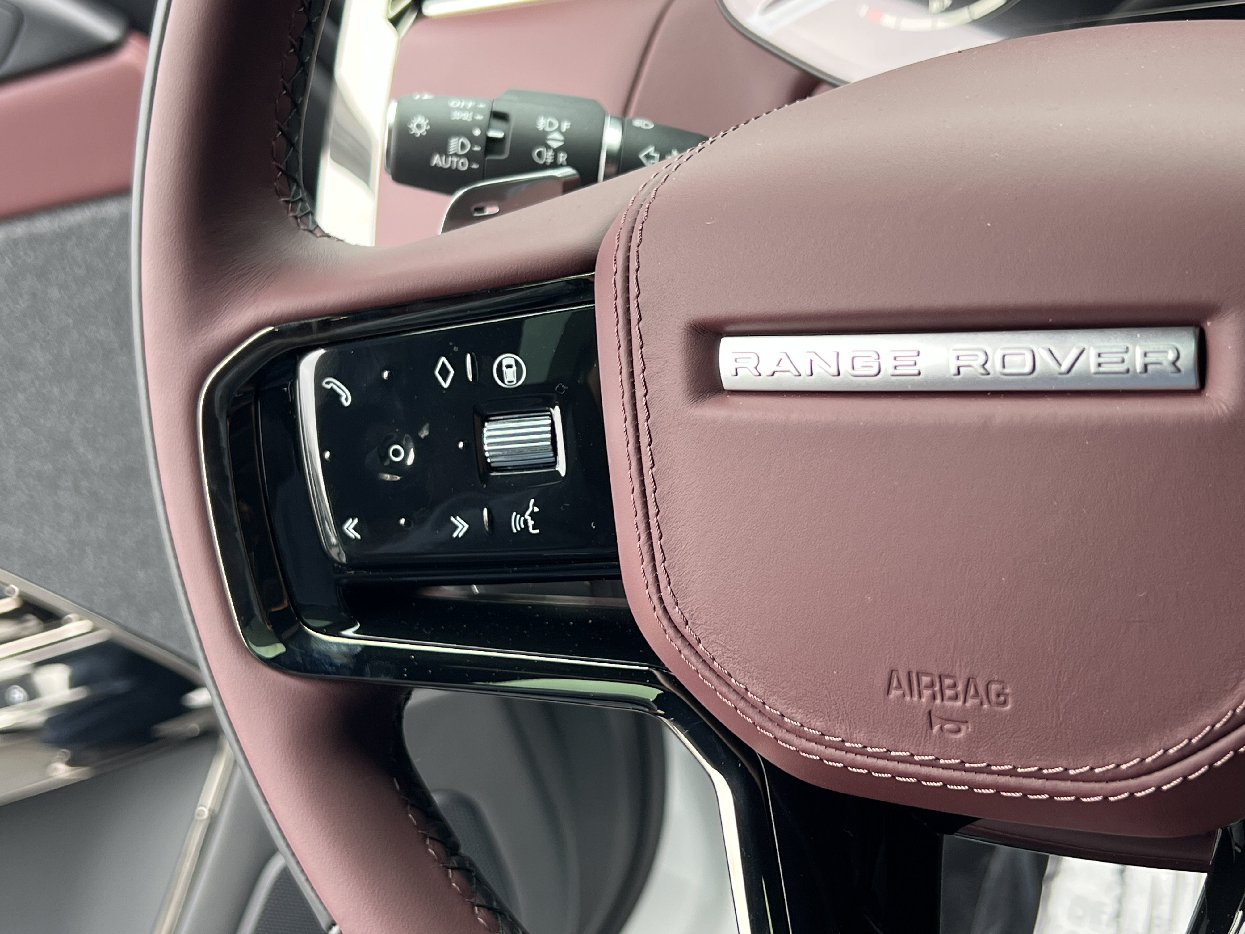 New 2025 Land Rover Range Rover Sport Dynamic SE AWD/4WD image 29