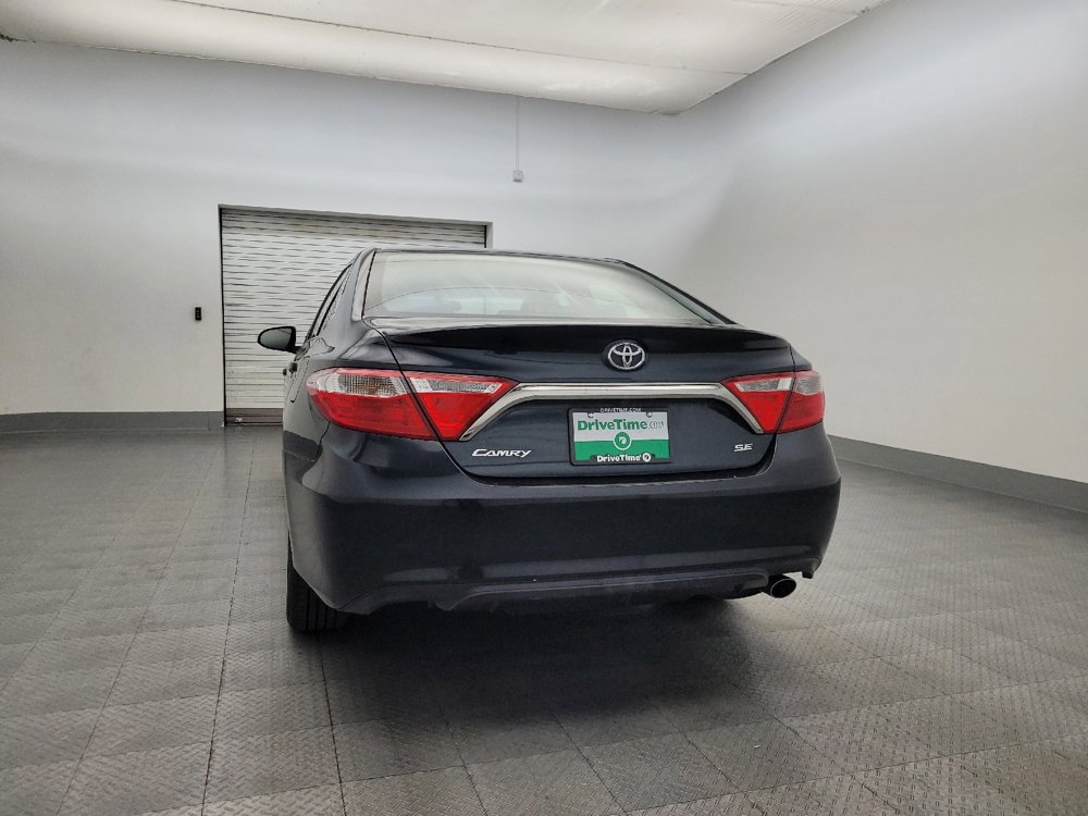 Used 2016 Toyota Camry SE image 6