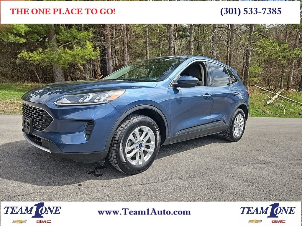 Used 2020 Ford Escape SE image 1
