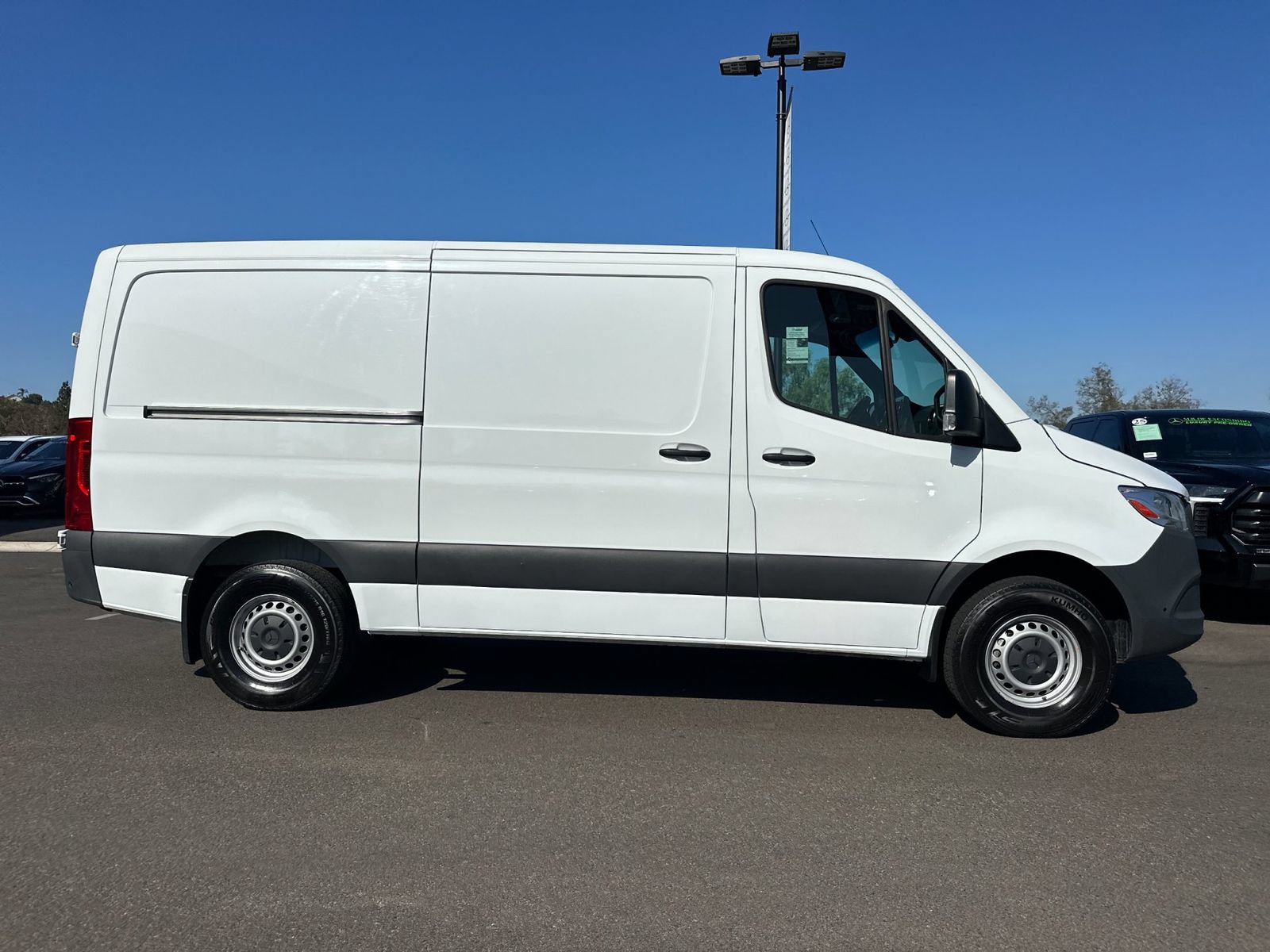 Used 2025 Mercedes-Benz Sprinter 2500 image 2