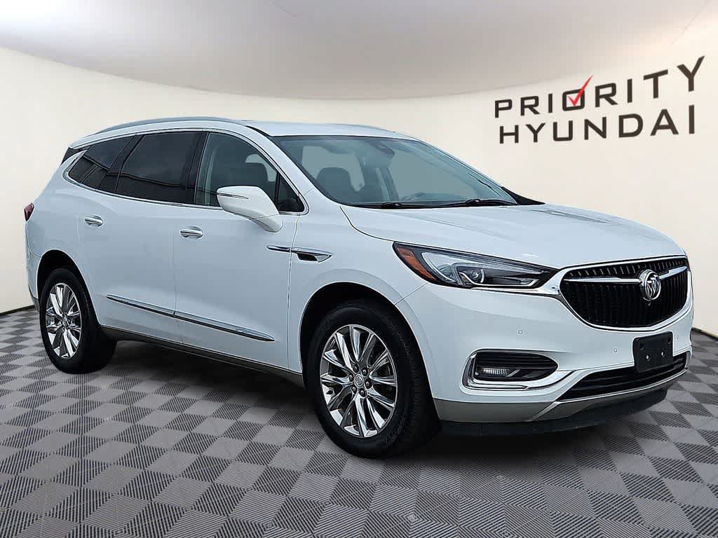 Used 2020 Buick Enclave Premium w/ Surround and Sites Package FWD image 3