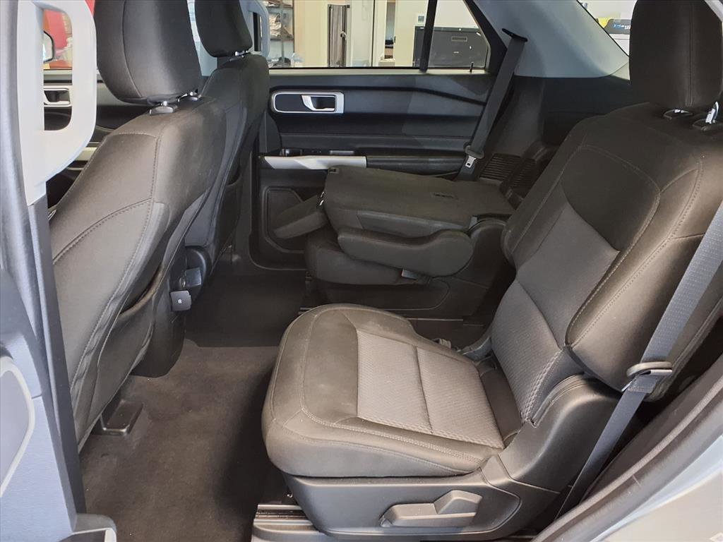 Used 2022 Ford Explorer XLT image 18