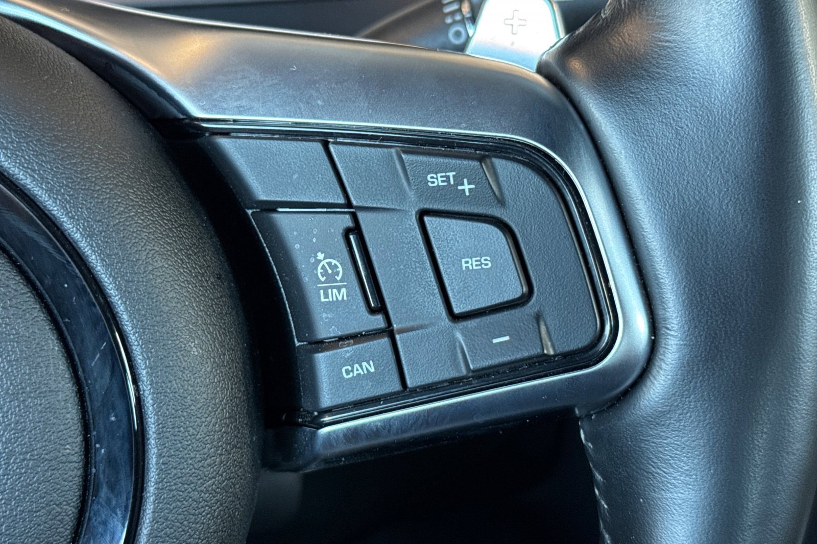 Used 2023 Jaguar F-TYPE R-Dynamic image 32