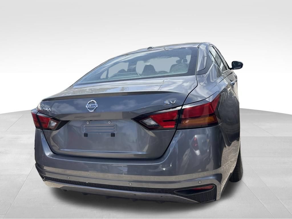 Used 2022 Nissan Altima 2.5 SV FWD image 12