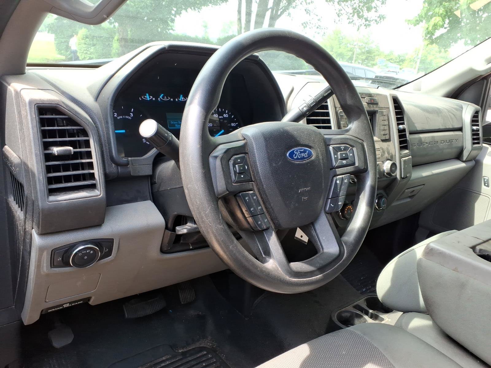 Used 2019 Ford F550 2WD Regular Cab Super Duty image 9