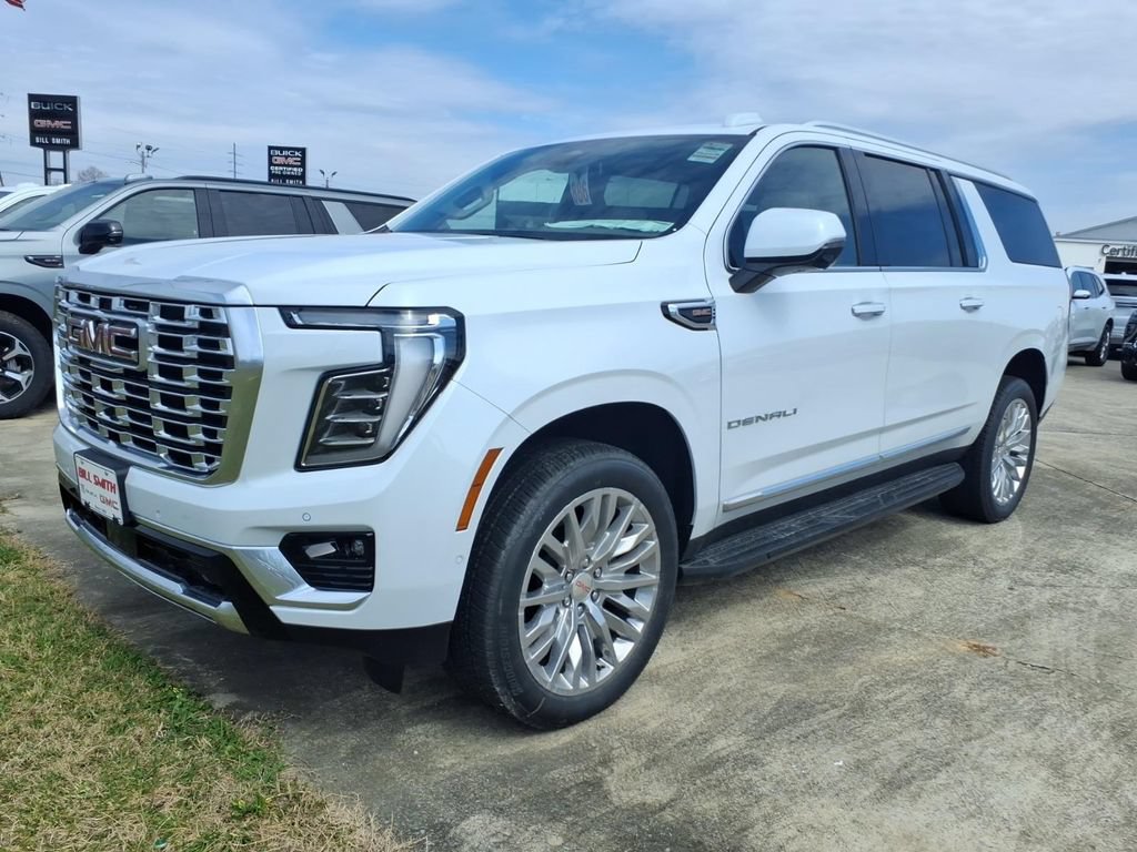 New 2026 GMC Yukon Denali w/ Denali Reserve Package AWD/4WD image 3