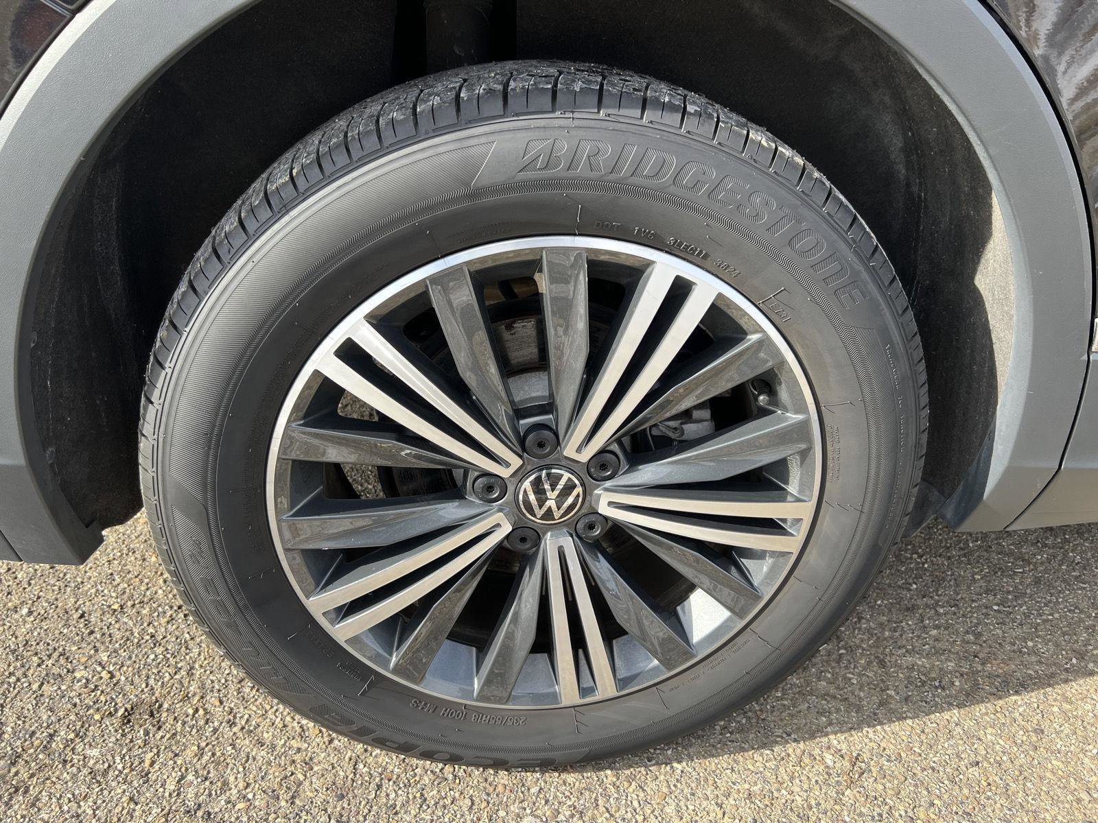 Used 2024 Volkswagen Tiguan Wolfsburg Edition image 45