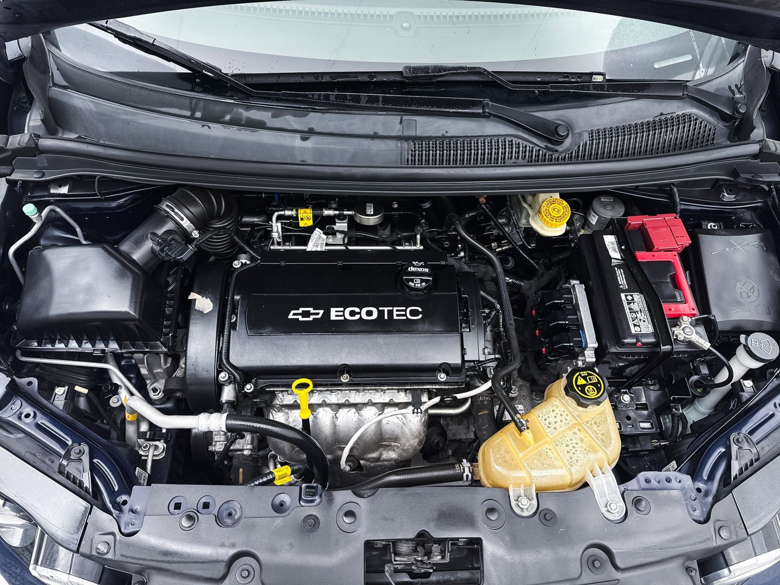 Used 2015 Chevrolet Sonic LS image 3