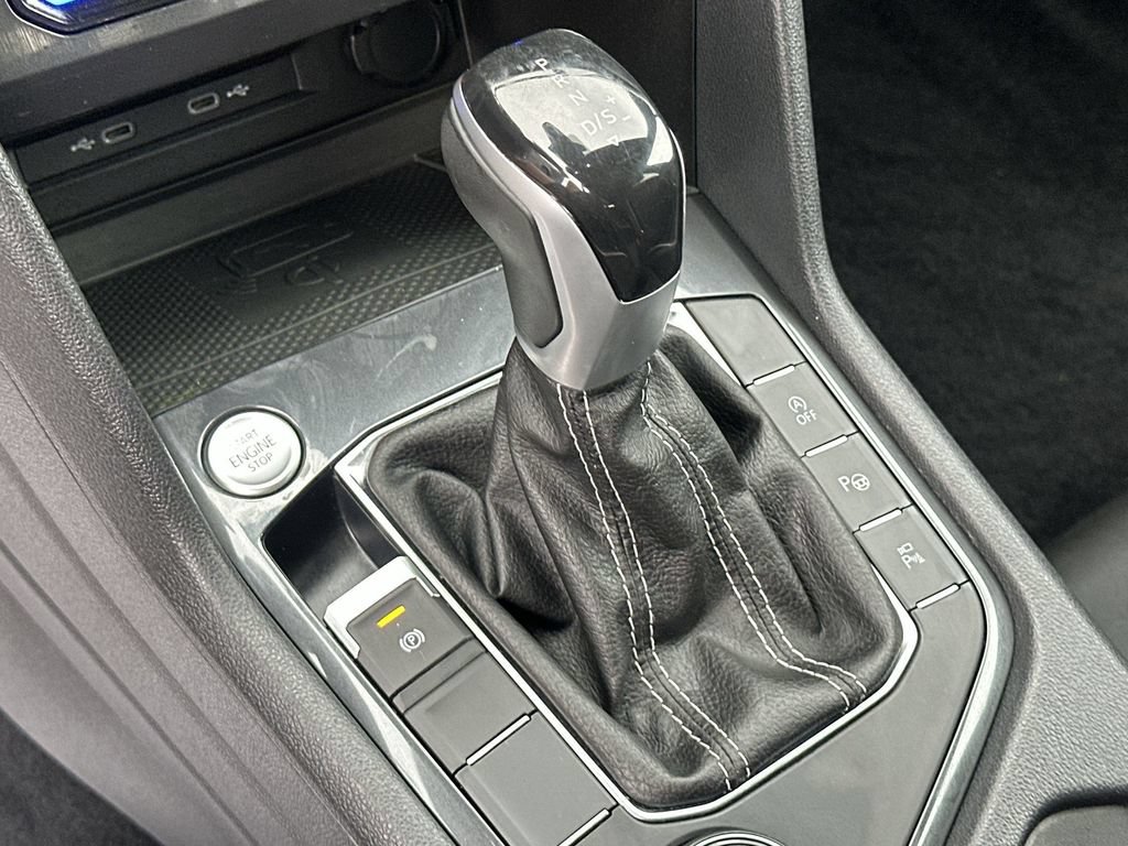 Used 2022 Volkswagen Tiguan SEL R-Line AWD/4WD image 19