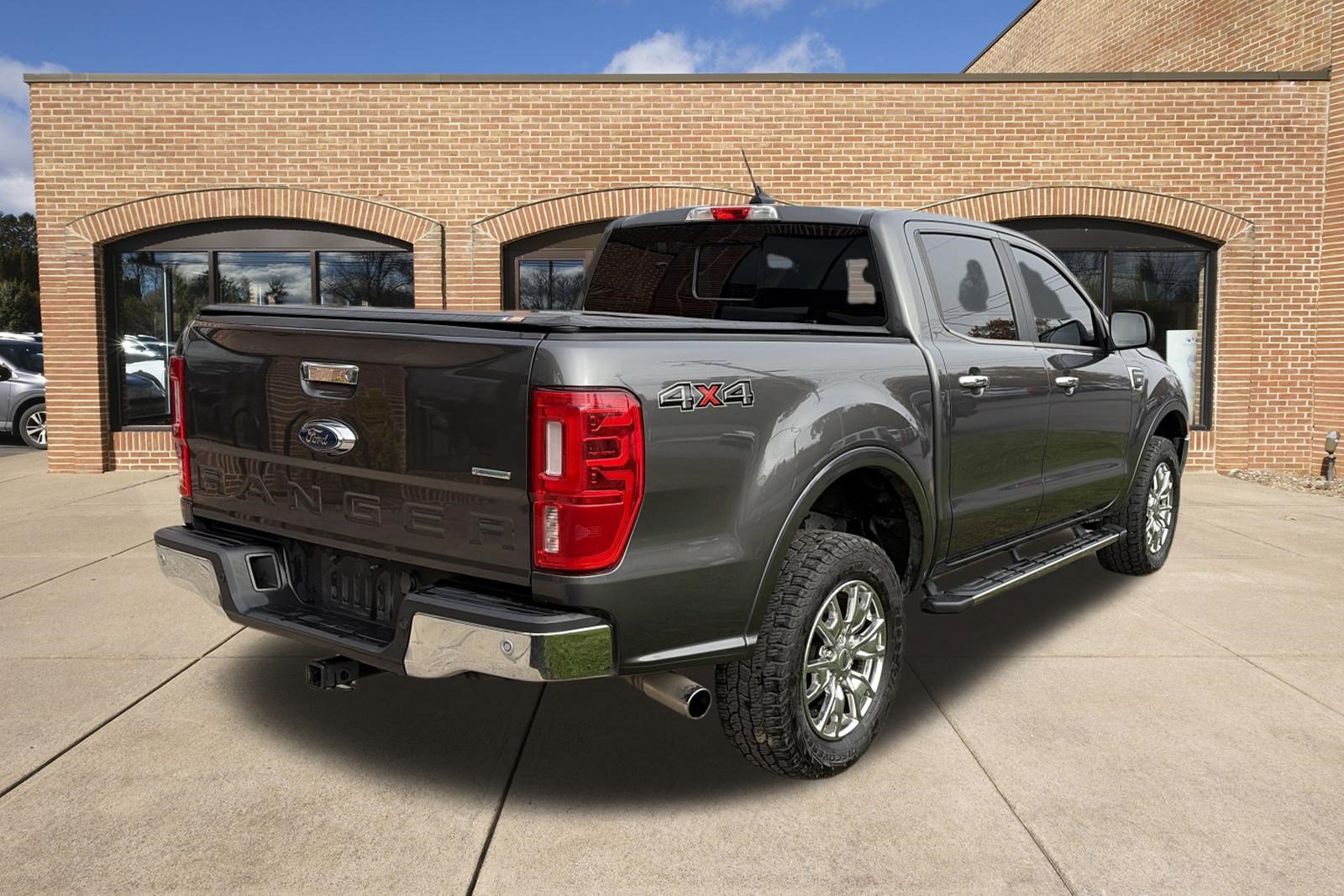 Used 2019 Ford Ranger XLT w/ Equipment Group 302A Luxury AWD/4WD image 3