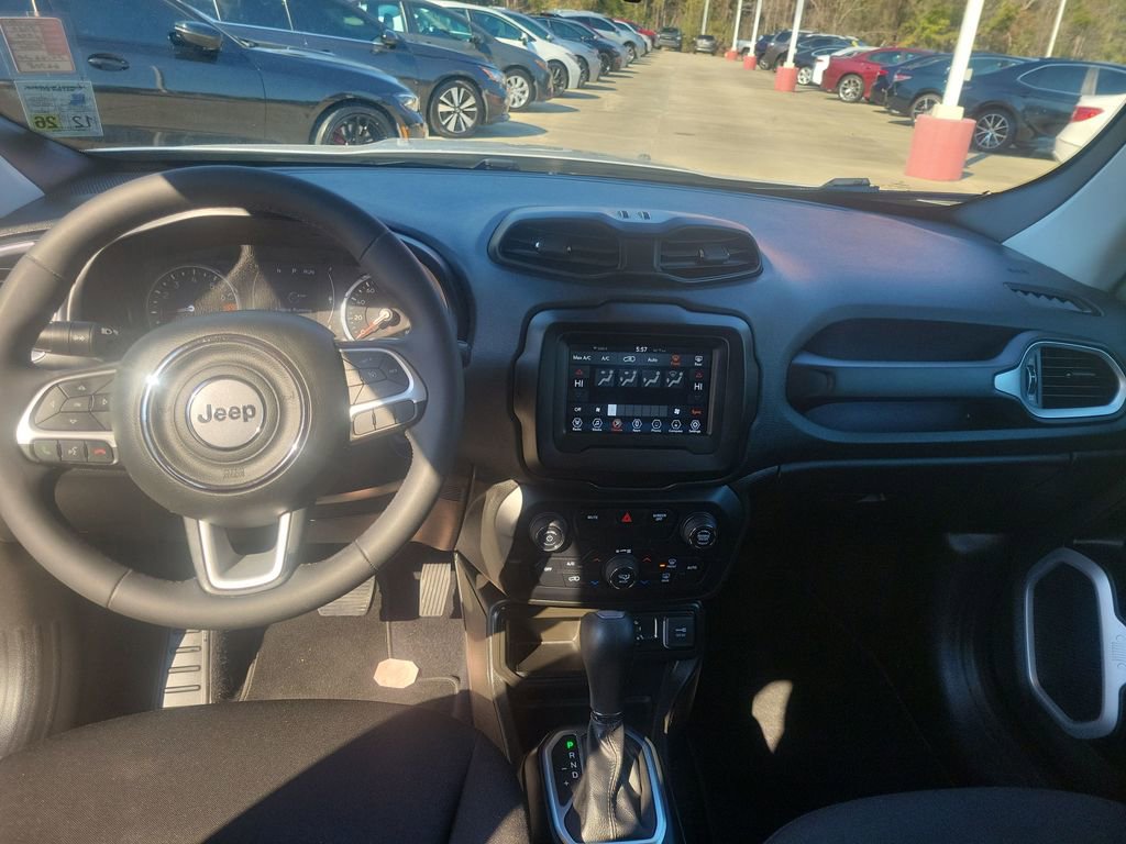 Used 2020 Jeep Renegade Latitude image 18