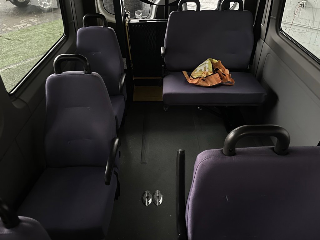 Used 2008 Dodge Sprinter 3500 w/ Window Group Iv Fixed Glass image 18