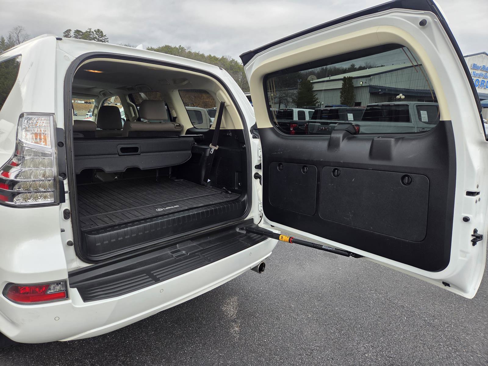 Used 2022 Lexus GX 460 Premium image 8