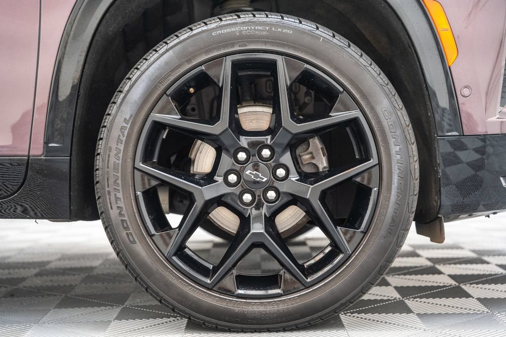 Used 2024 Chevrolet Traverse RS FWD image 19