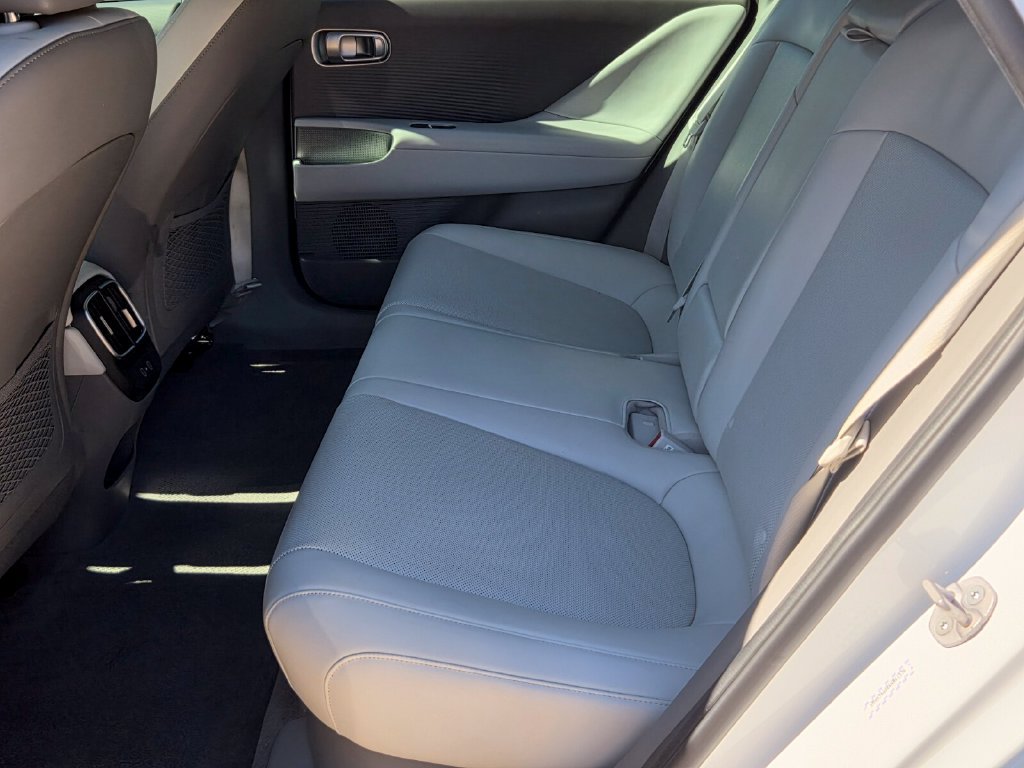 Used 2024 Hyundai Ioniq 6 SEL RWD image 12