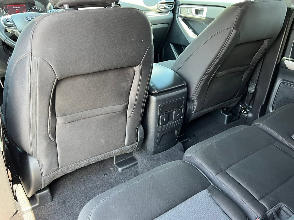 Used 2023 Ford Explorer XLT AWD/4WD image 34