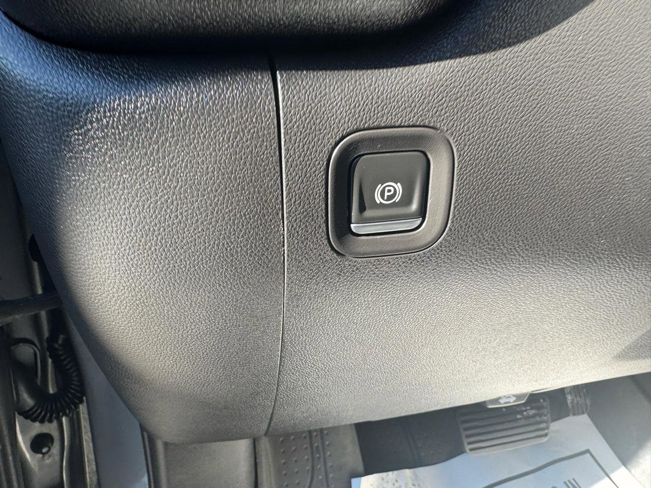 Used 2021 Chevrolet Silverado 1500 Custom image 14