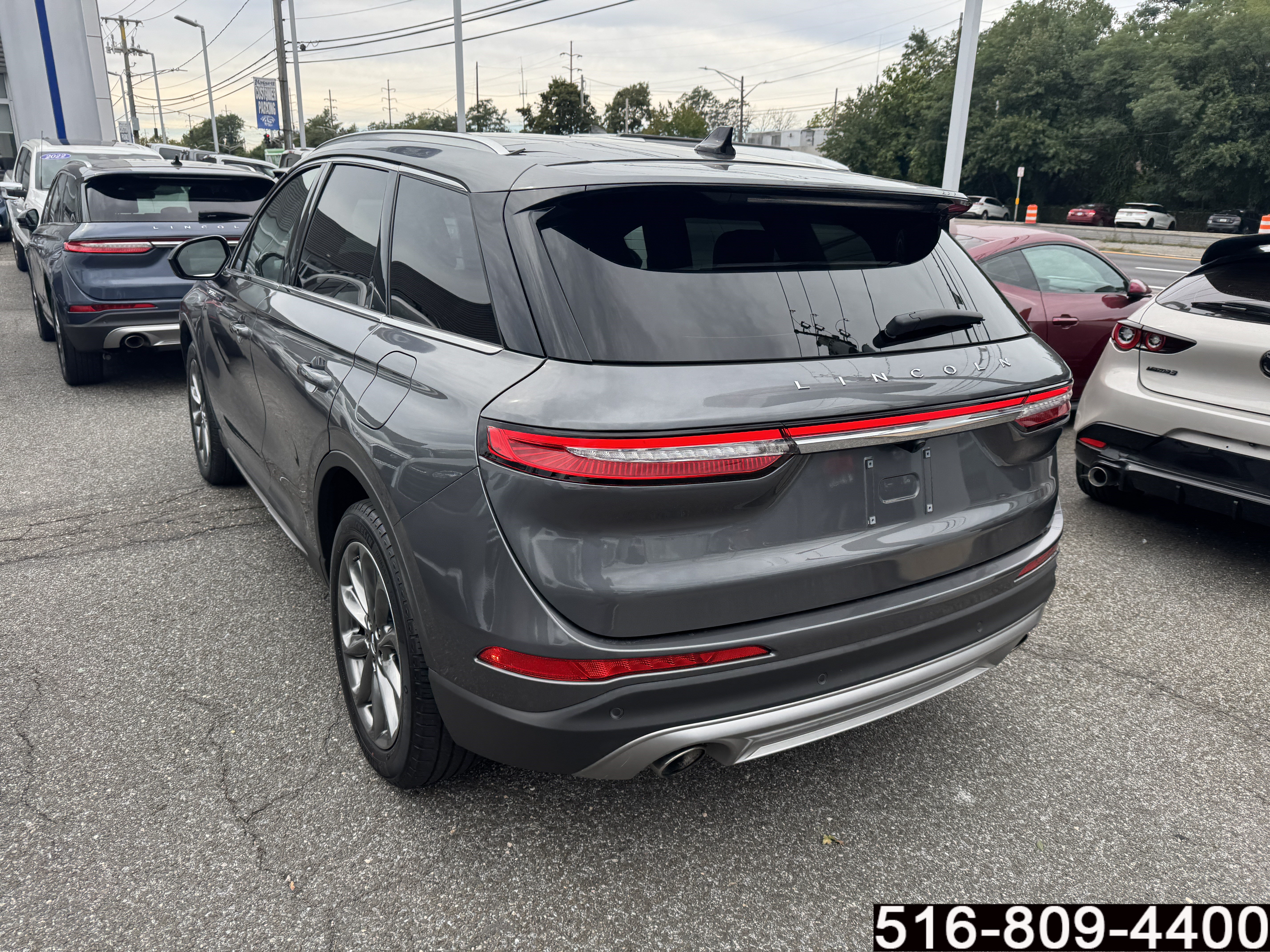 Used 2022 Lincoln Corsair AWD w/ Premium Package image 6