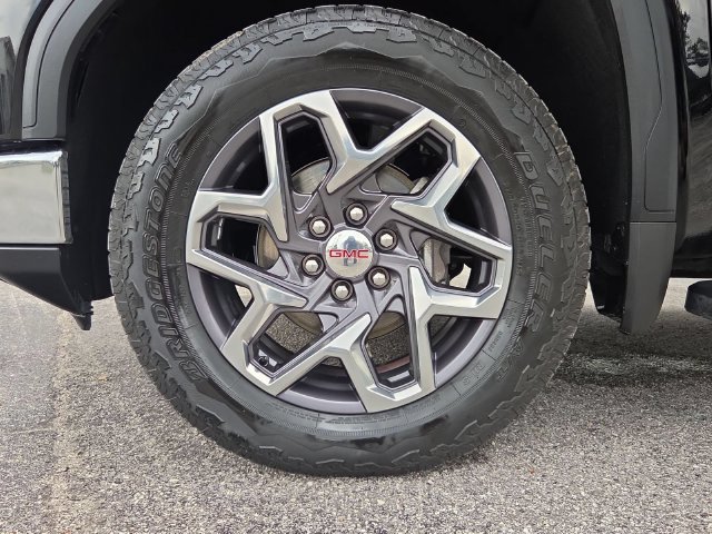 Used 2025 GMC Sierra 1500 SLT w/ SLT Premium Plus Package AWD/4WD image 32
