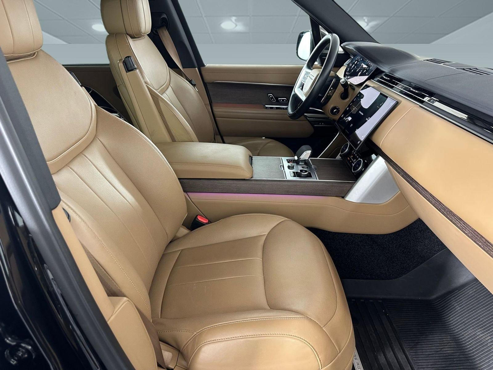 Used 2023 Land Rover Range Rover Long Wheelbase SE image 22
