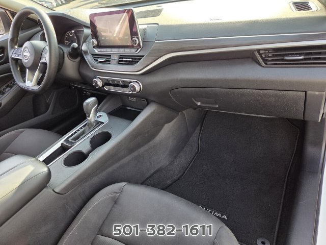 Used 2025 Nissan Altima 2.5 SV FWD image 16