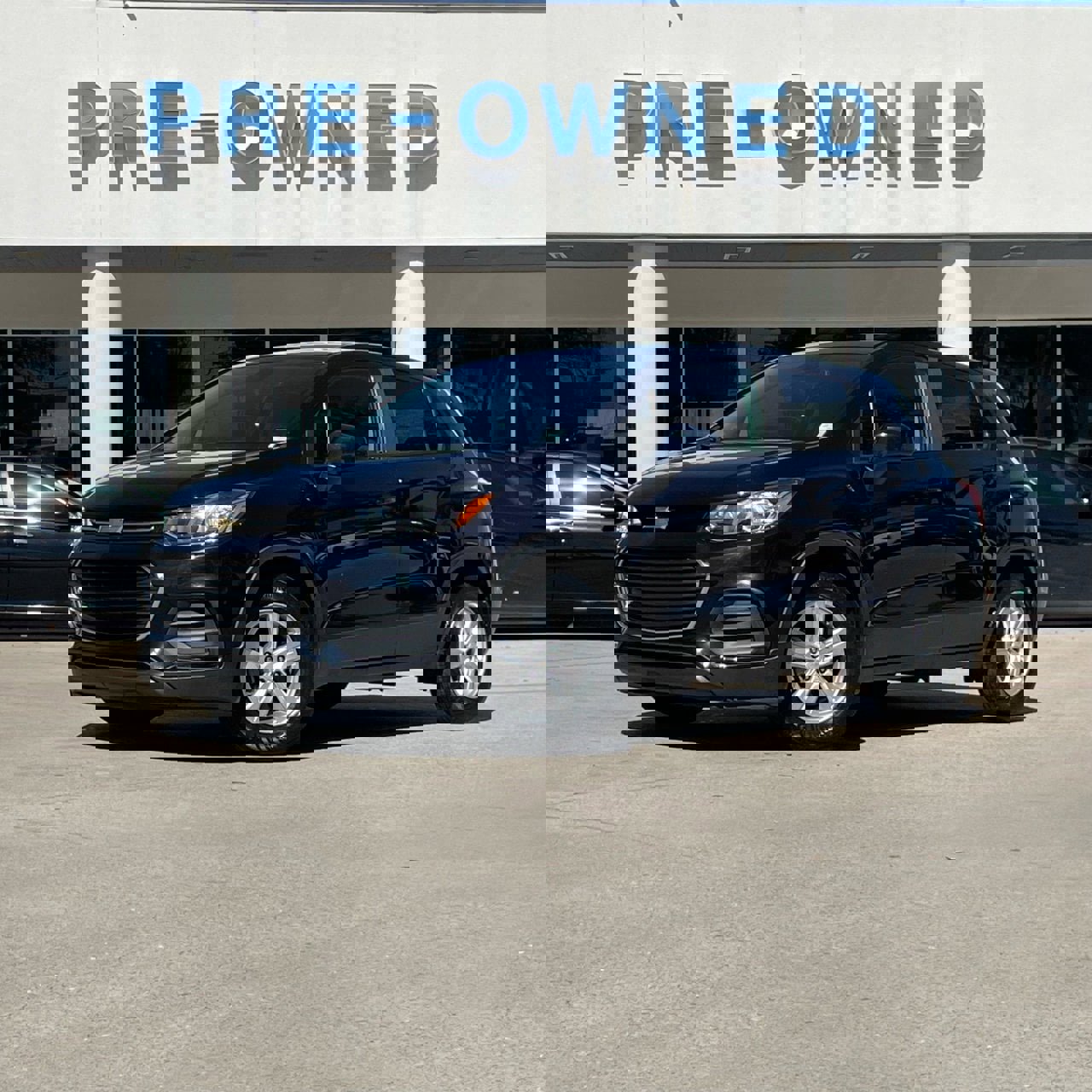 Used 2021 Chevrolet Trax LS w/ Tint and Cruise Package image 1