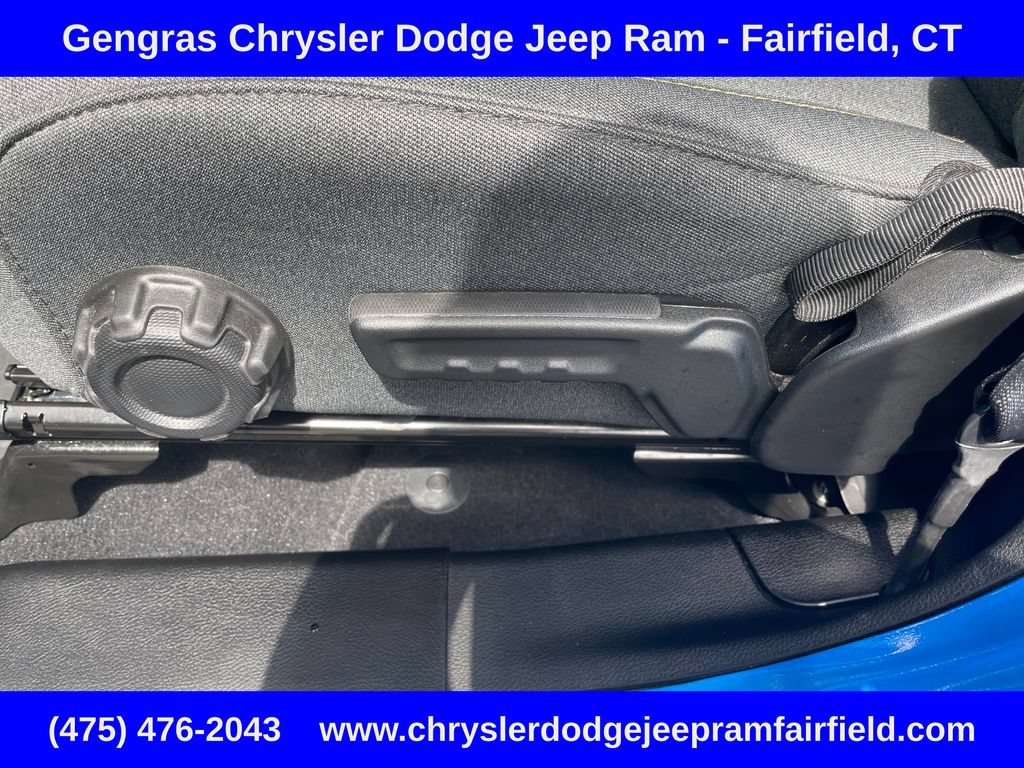 Certified 2025 Jeep Gladiator Sport AWD/4WD image 44