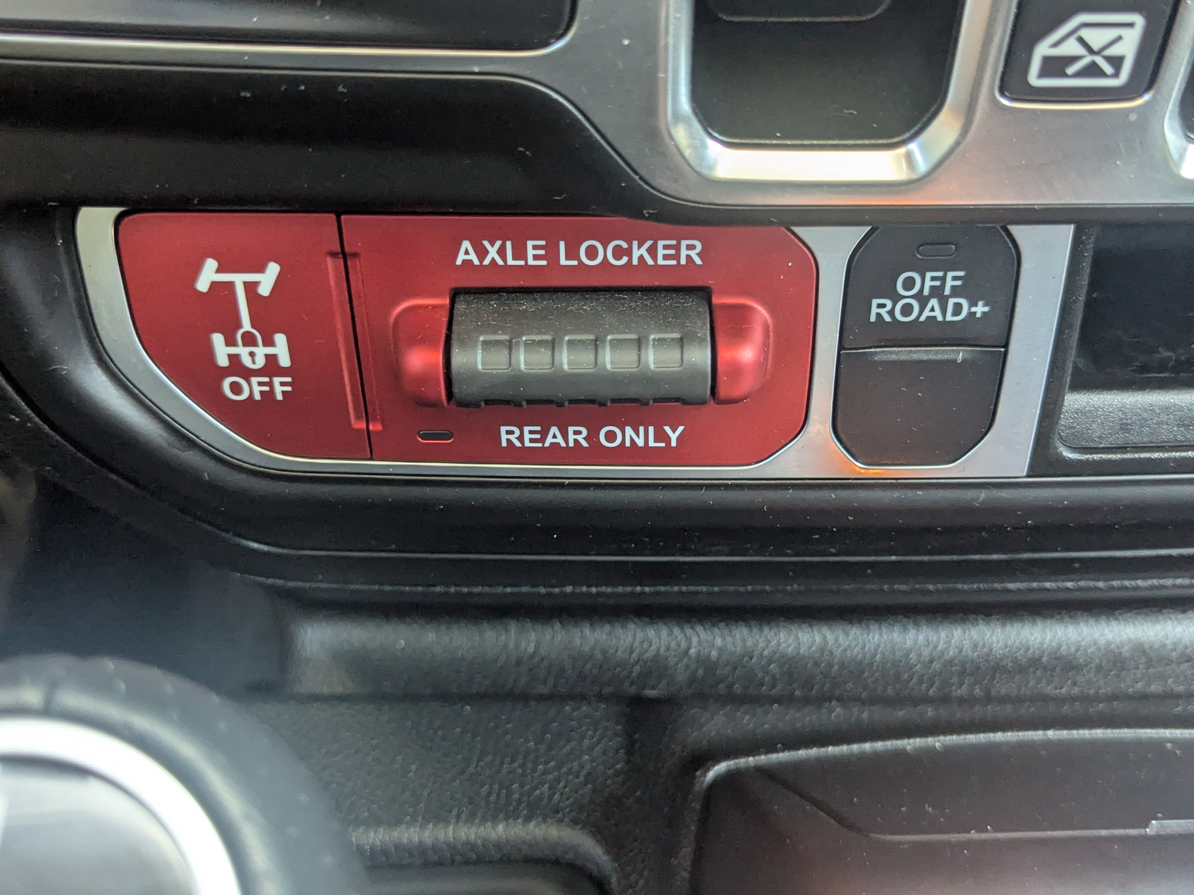 Used 2022 Jeep Gladiator Mojave w/ Cold Weather Group image 31