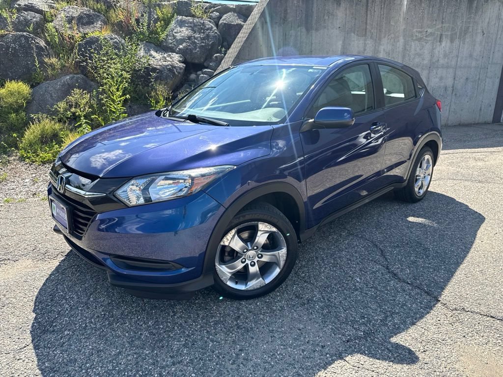 Used 2016 Honda HR-V LX image 2