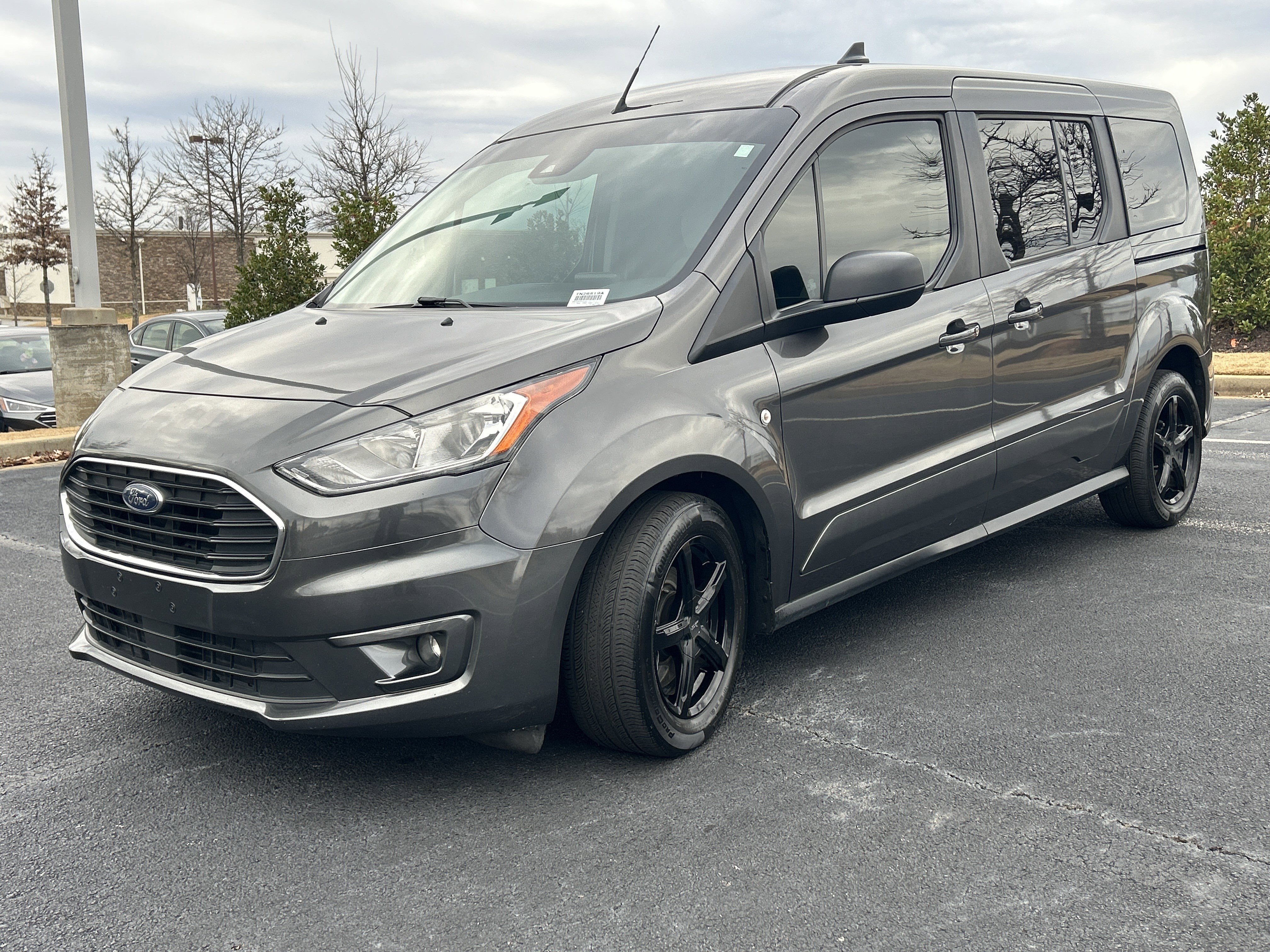 Used 2019 Ford Transit Connect XLT image 5