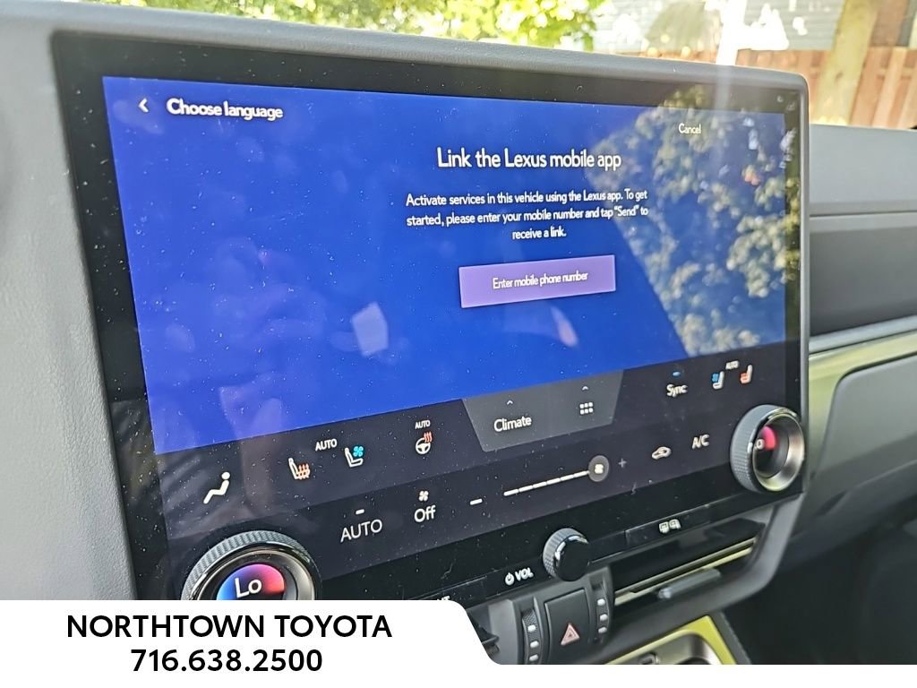 Used 2024 Lexus GX 550 image 32