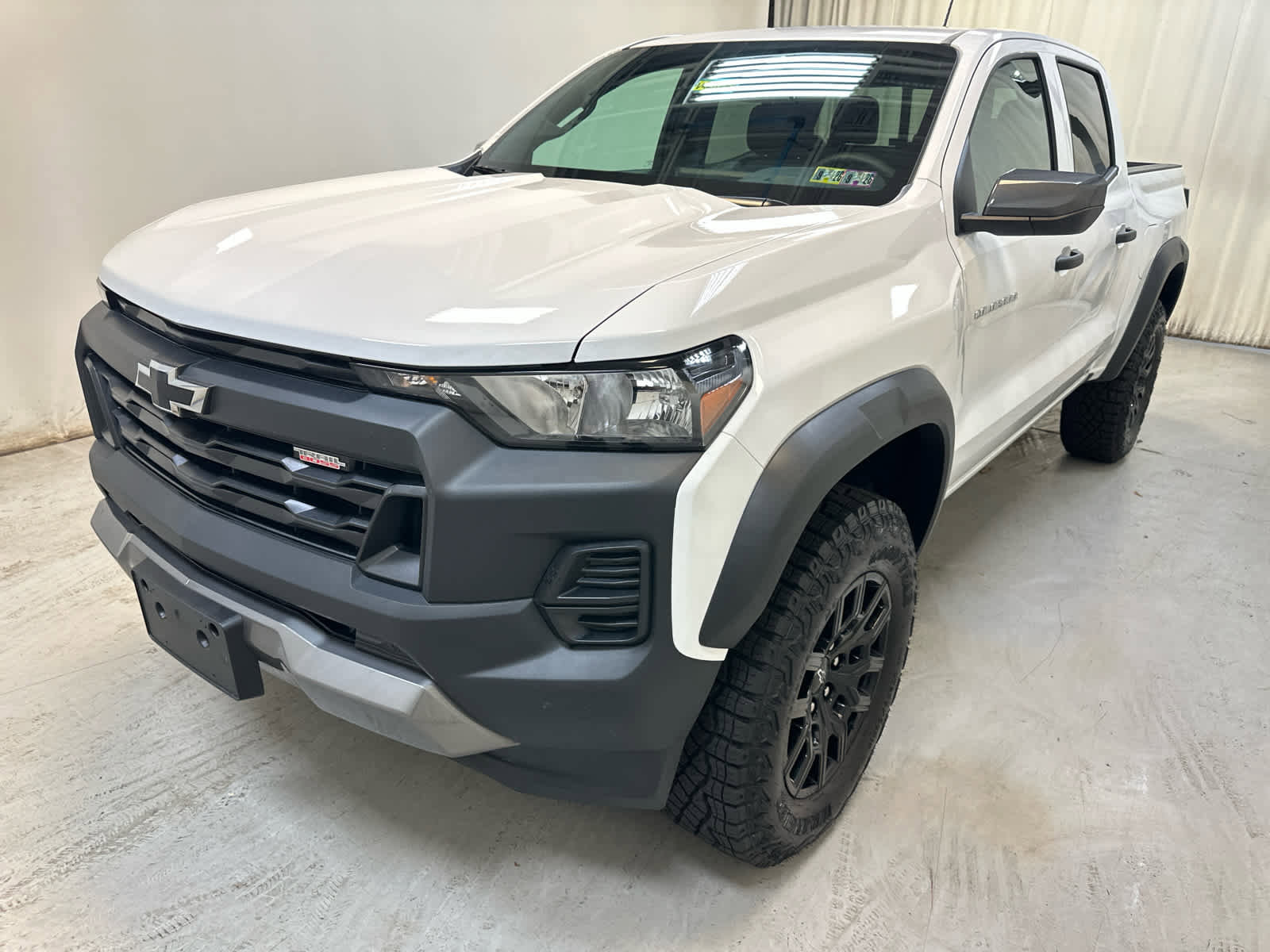 Used 2025 Chevrolet Colorado Trail Boss image 9