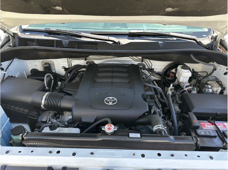 Used 2019 Toyota Tundra SR5 AWD/4WD image 17