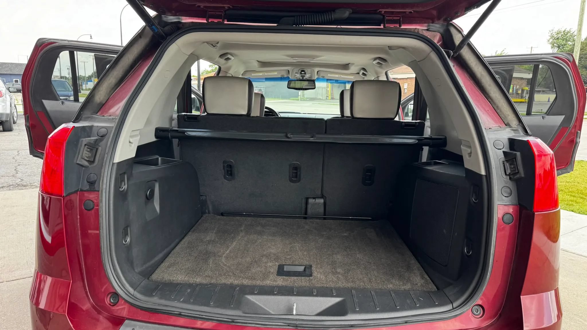 Used 2011 GMC Terrain SLT FWD image 24