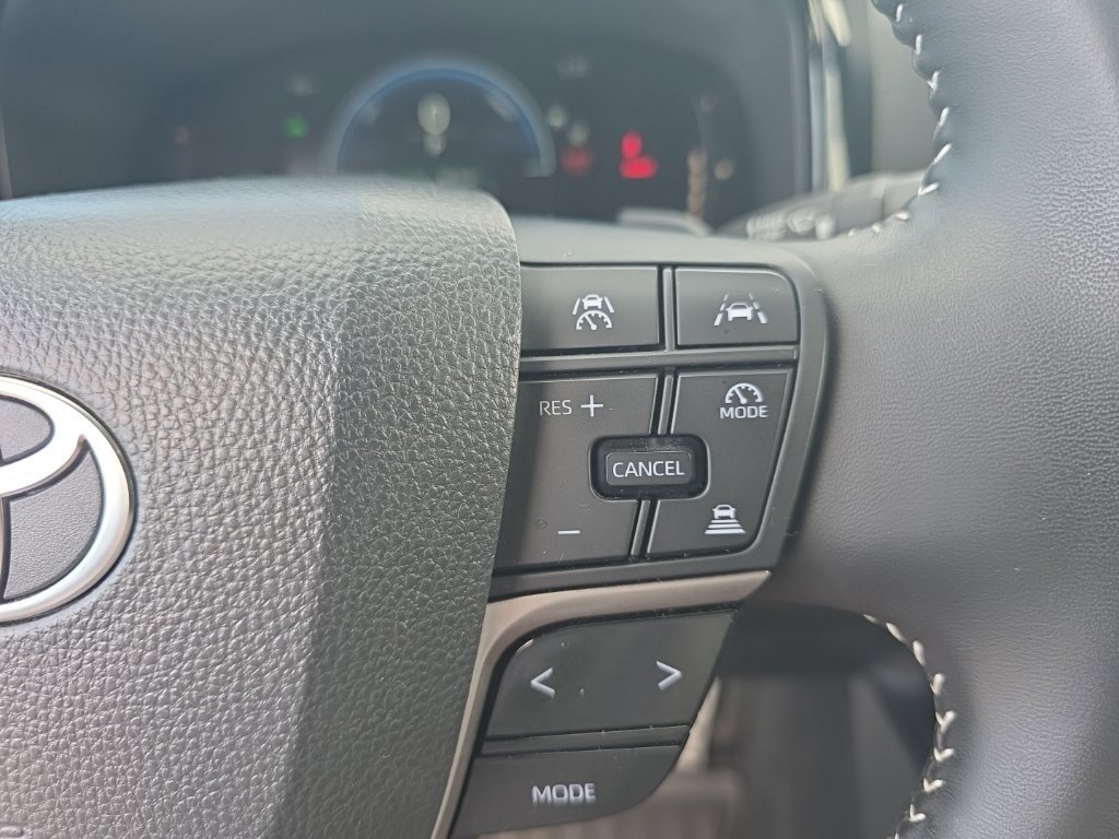 Certified 2025 Toyota Camry SE FWD image 18