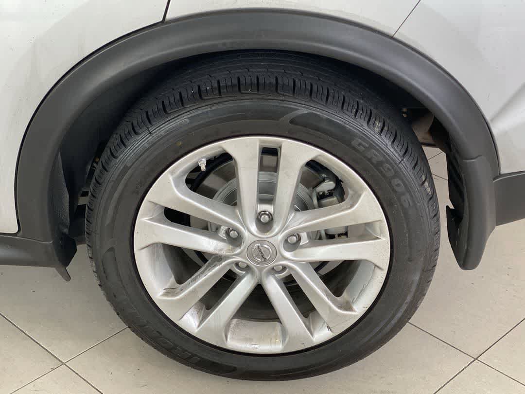 Used 2015 Nissan Juke SV w/ Technology Package AWD/4WD image 13