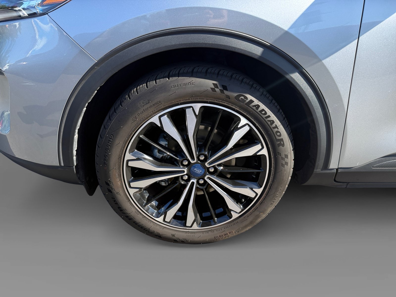 Certified 2022 Ford Escape SE w/ SE Sport Appearance Package FWD image 9