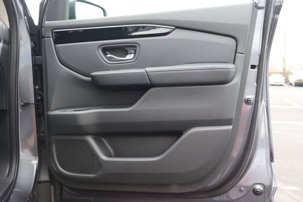 Certified 2025 Honda Pilot Touring image 21